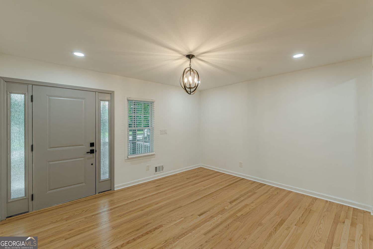 4 bedroom, 3.5 bathroom, 3,873 sq ft single family residence for sale at 3552 Springrun Drive, Decatur, GA 30032 — photo 9