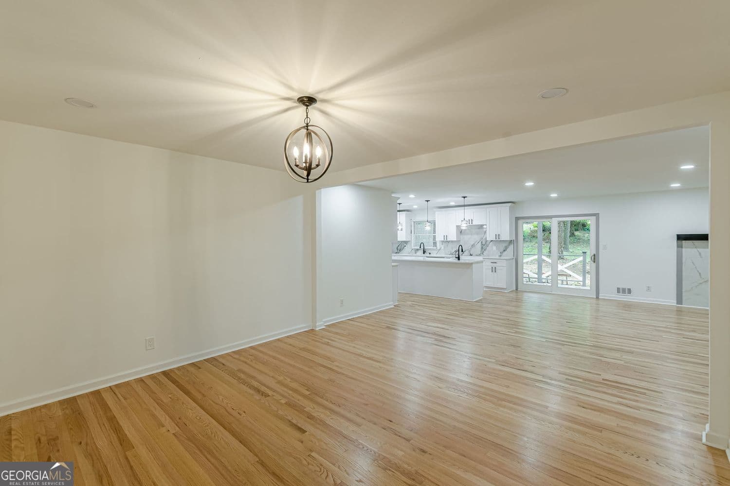 4 bedroom, 3.5 bathroom, 3,873 sq ft single family residence for sale at 3552 Springrun Drive, Decatur, GA 30032 — photo 10