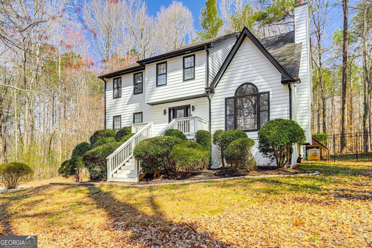 4 bedroom, 2.5 bathroom, 3,544 sq ft single family residence for rent at 3595 Chastain Court, Alpharetta, GA 30004 for $3,500 a month — photo 1 of 13