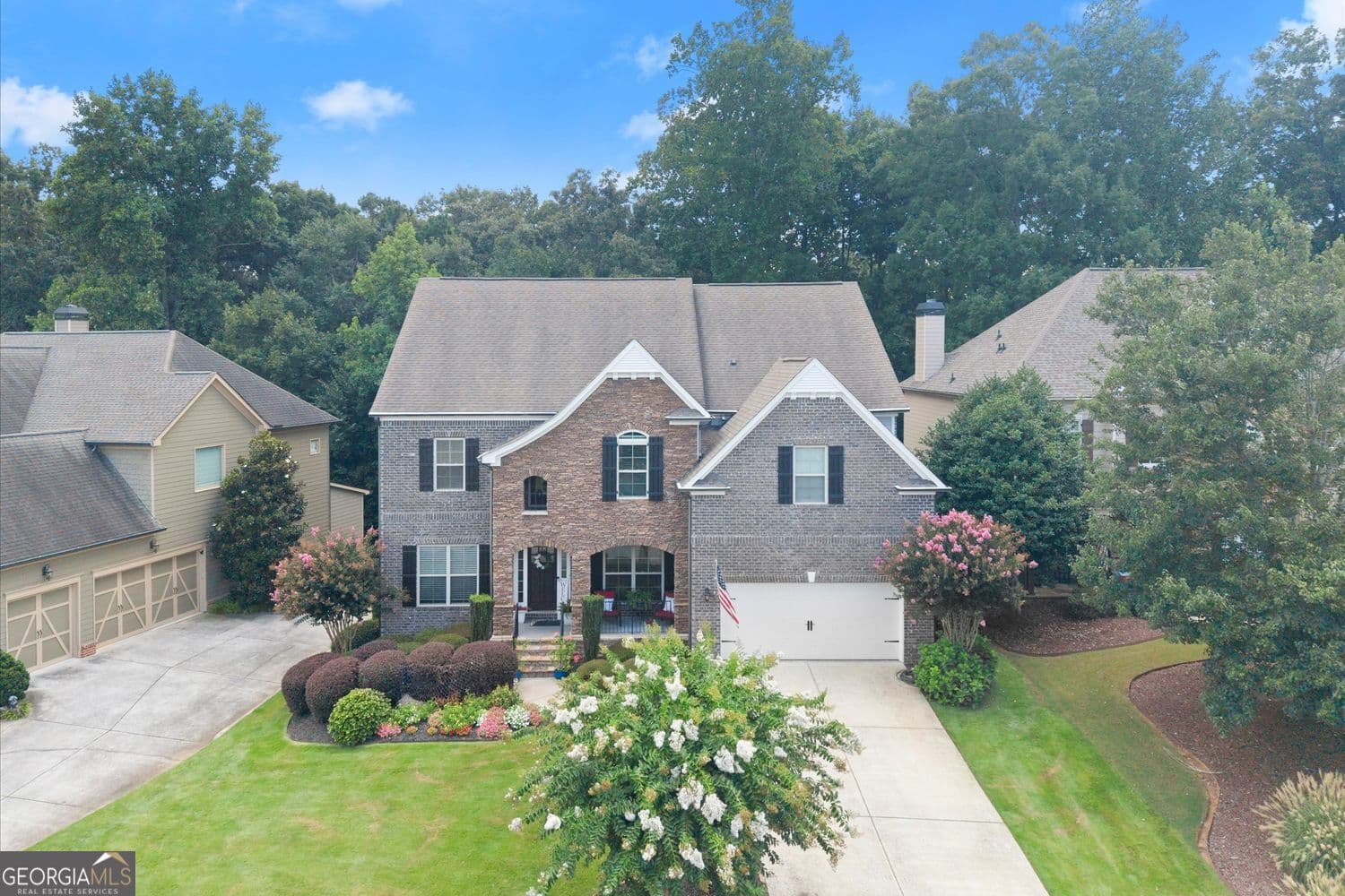 5 bedroom, 4 bathroom, 4,448 sq ft single family residence for sale at 4535 Manor Creek Drive, Cumming, GA 30040 — photo 2