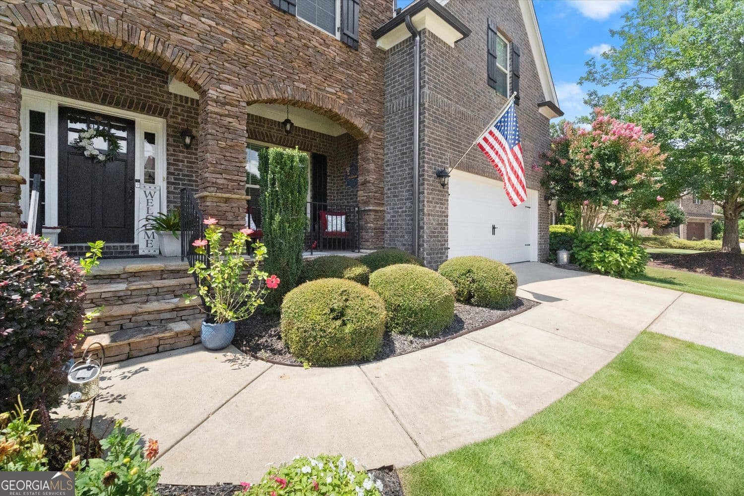 5 bedroom, 4 bathroom, 4,448 sq ft single family residence for sale at 4535 Manor Creek Drive, Cumming, GA 30040 — photo 3