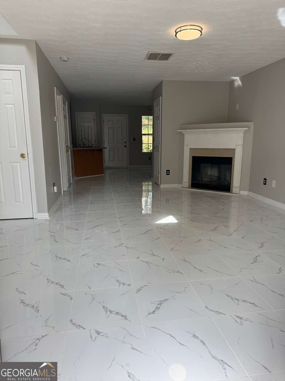 2 bedroom, 2.5 bathroom, 1,368 sq ft townhouse for sale at 1513 Eastern Sunrise Lane, Decatur, GA 30034 — photo 2