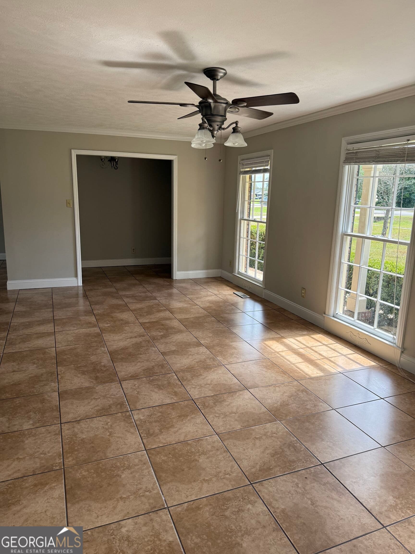 3 bedroom, 1.5 bathroom, 1,512 sq ft single family residence for sale at 407 Holly Drive, Albany, GA 31705 — photo 3