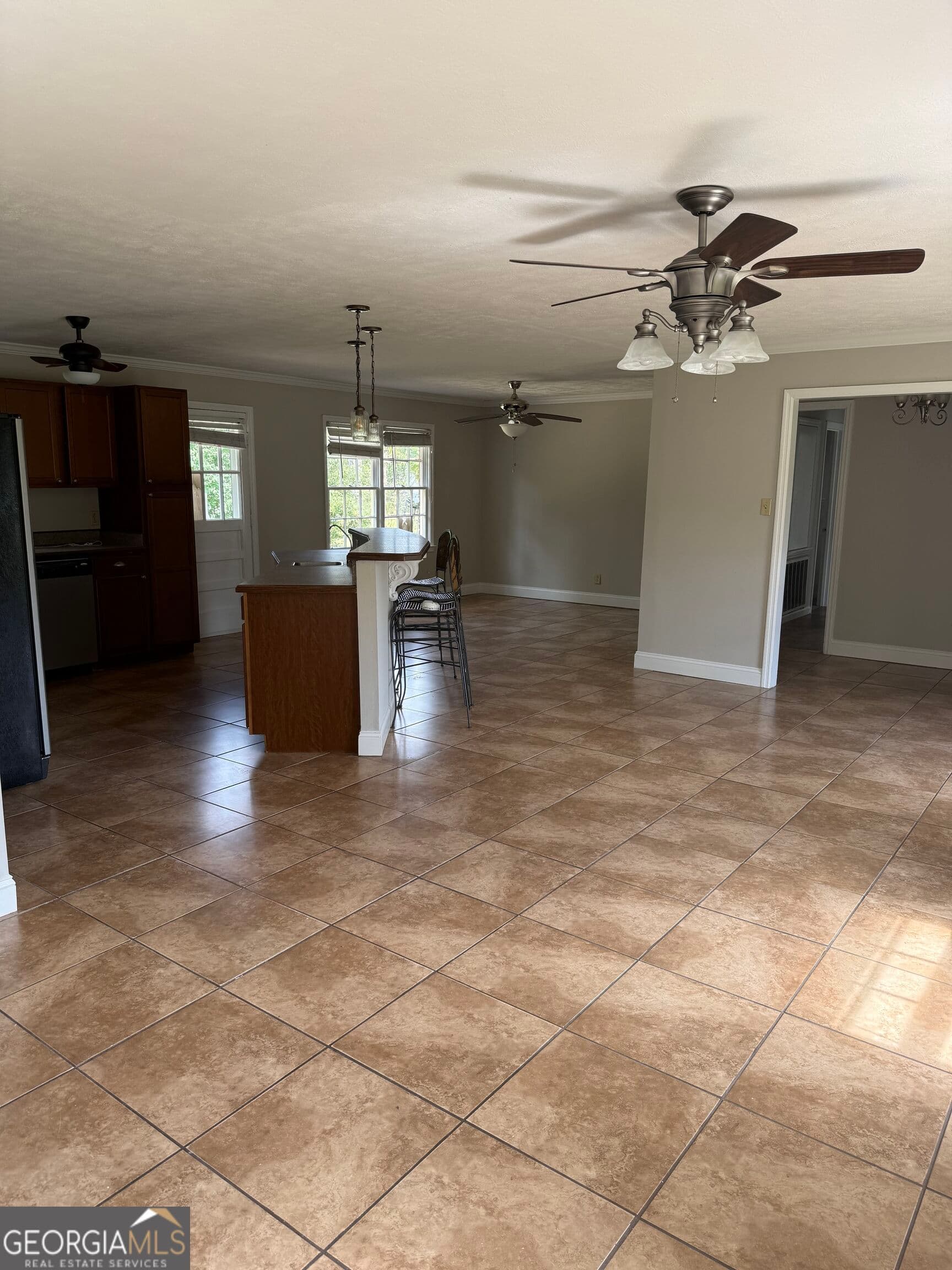 3 bedroom, 1.5 bathroom, 1,512 sq ft single family residence for sale at 407 Holly Drive, Albany, GA 31705 — photo 4