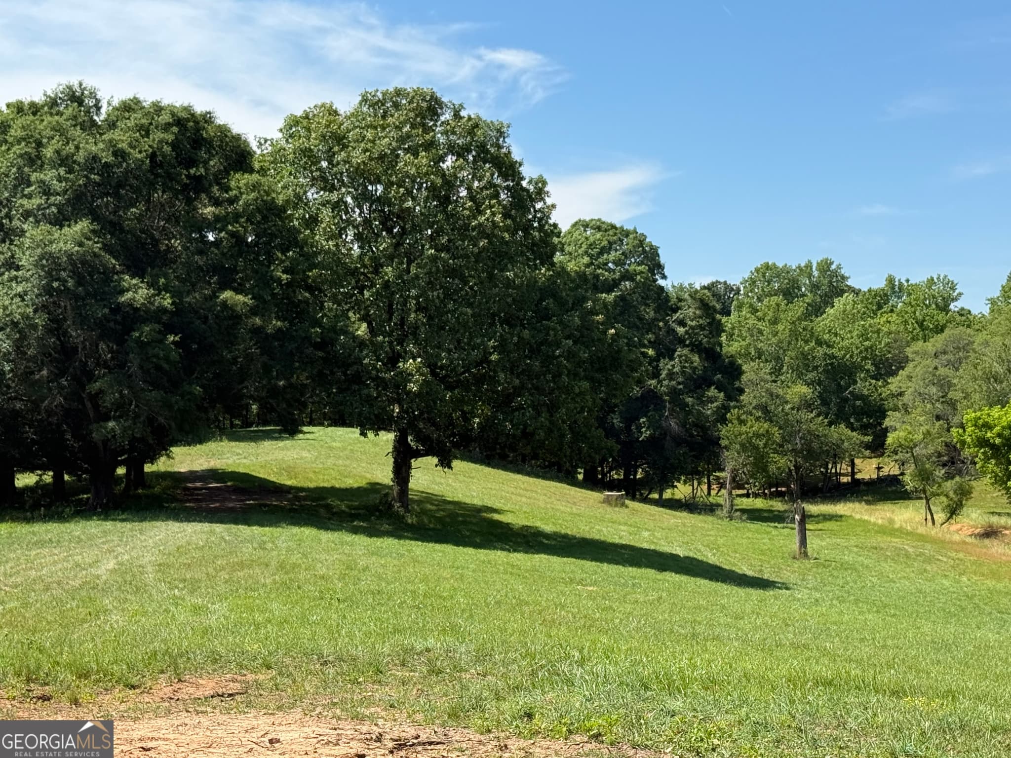 3 bedroom, 2 bathroom, 1,680 sq ft single family residence for sale at 603 Wall Bridge Road, Clarkesville, GA 30523 — photo 2