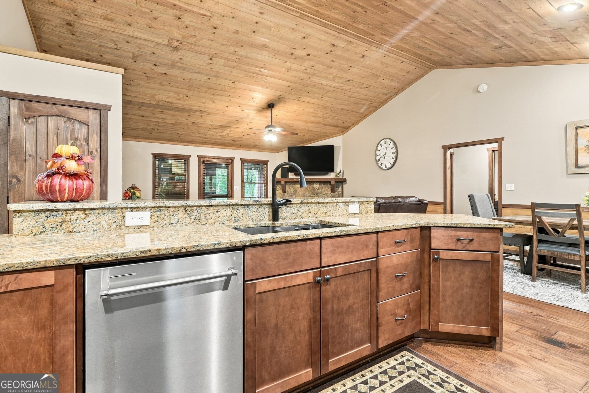 4 bedroom, 3 bathroom, 3,120 sq ft single family residence for sale at 24 Jared Road, Blue Ridge, GA 30513 — photo 10