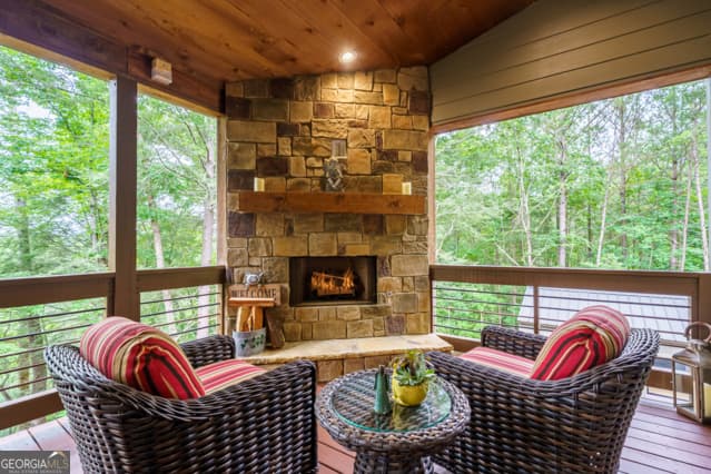 3 bedroom, 2.5 bathroom, 2,650 sq ft single family residence for sale at 314 Lake View Lane, Ellijay, GA 30536 — photo 7