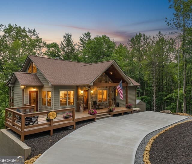 3 bedroom, 2.5 bathroom, 2,650 sq ft single family residence for sale at 314 Lake View Lane, Ellijay, GA 30536 — photo 1 of 72