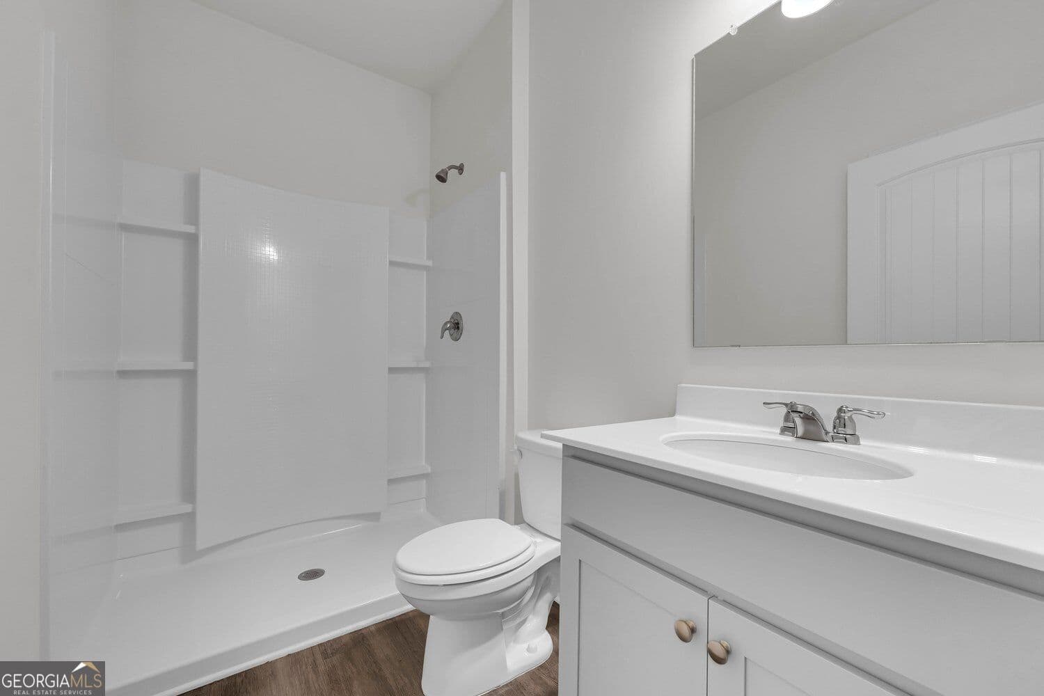 5 bedroom, 3 bathroom, 2,416 sq ft single family residence for sale at 5770 Turnstone Trail, Flowery Branch, GA 30542 — photo 9