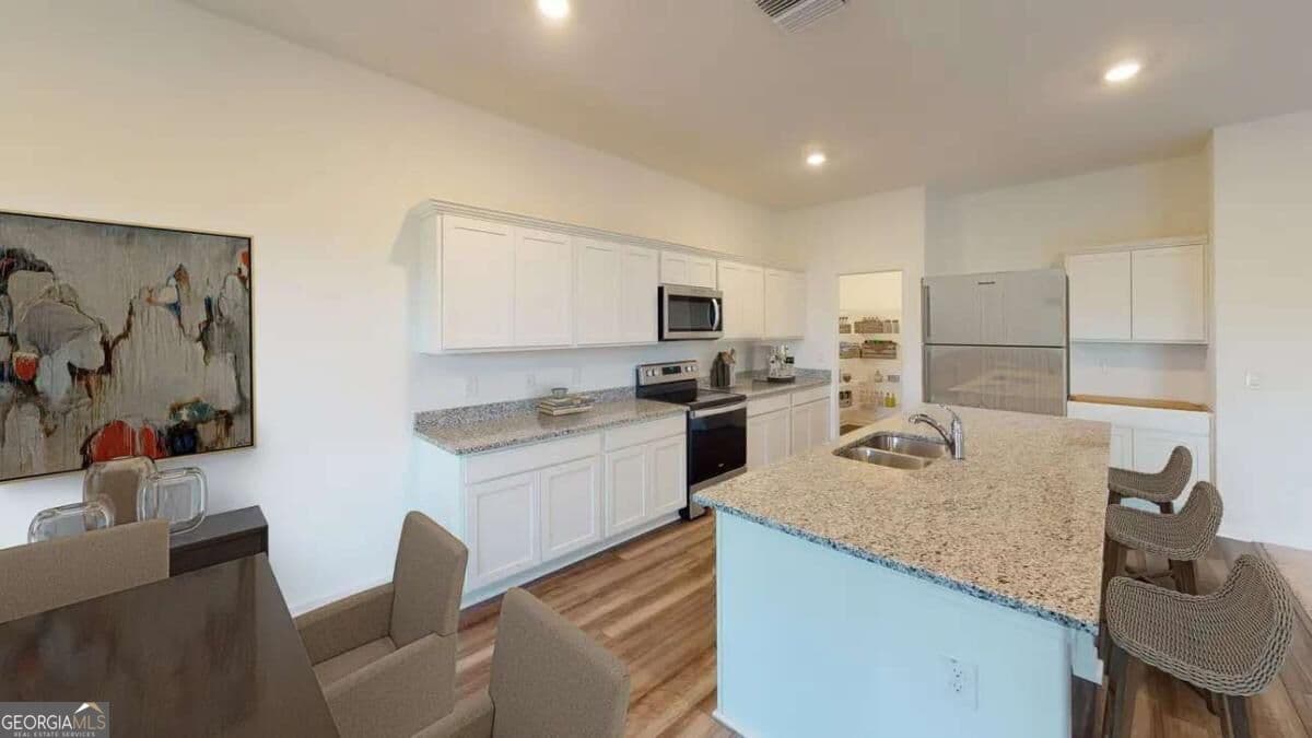 4 bedroom, 3 bathroom, 2,147 sq ft single family residence for sale at 347 Silverton Drive, Dacula, GA 30019 — photo 2