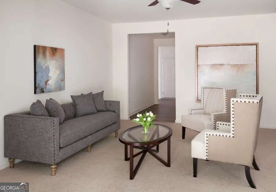 4 bedroom, 3 bathroom, 2,147 sq ft single family residence for sale at 347 Silverton Drive, Dacula, GA 30019 — photo 7