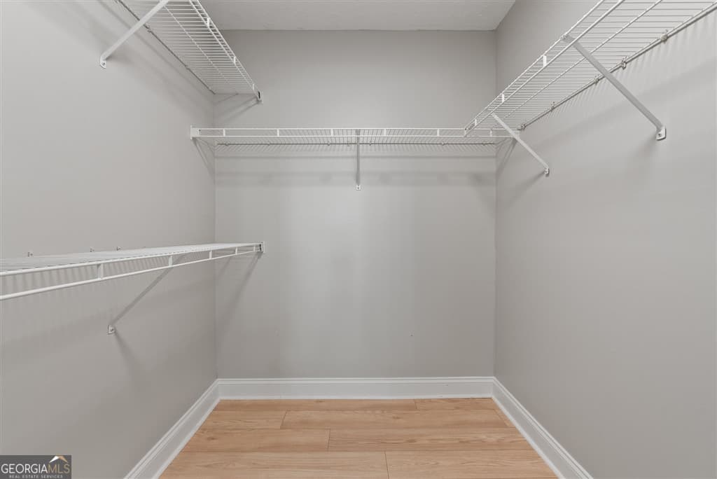 2 bedroom, 2 bathroom, 1,128 sq ft condominium for sale at 1364 Keys Crossing Drive, Atlanta, GA 30319 — photo 6