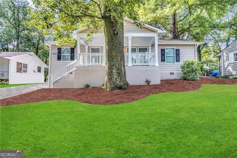 3 bedroom, 2 bathroom, 1,014 sq ft single family residence for sale at 424 Dorsey Road, Hapeville, GA 30354 — photo 1 of 19