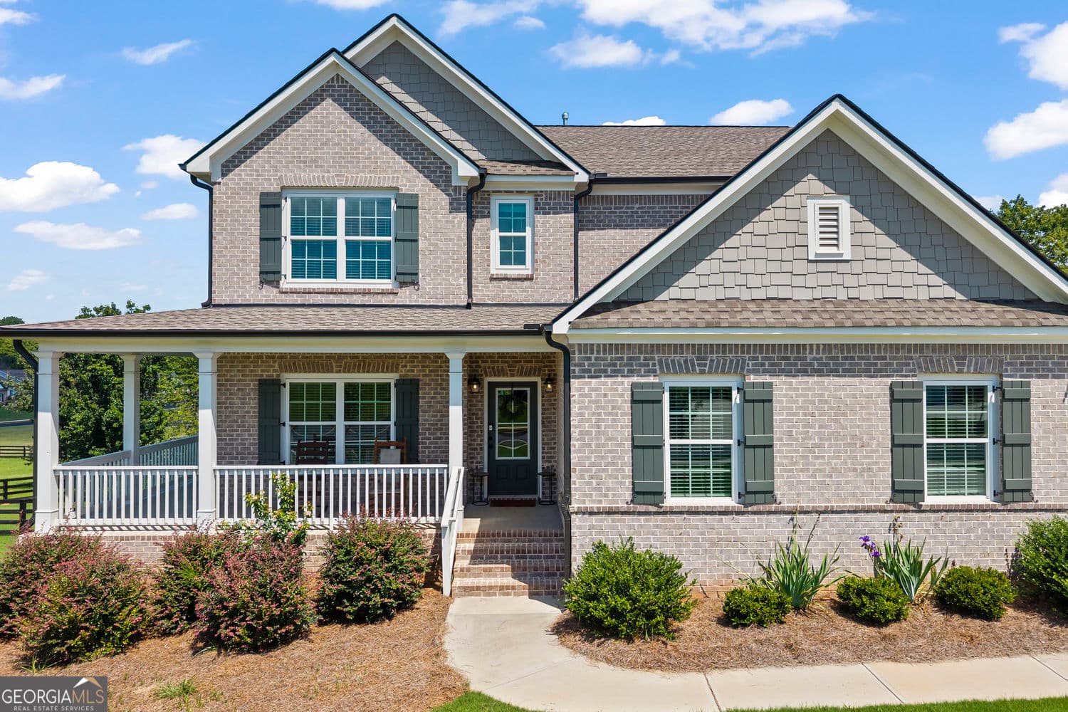 5 bedroom, 4 bathroom, 2,528 sq ft single family residence for sale at 2504 Creekside Crossing, Monroe, GA 30656 — photo 2