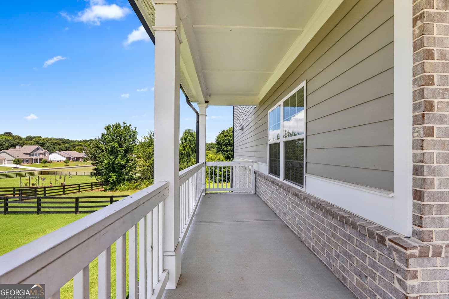 5 bedroom, 4 bathroom, 2,528 sq ft single family residence for sale at 2504 Creekside Crossing, Monroe, GA 30656 — photo 8