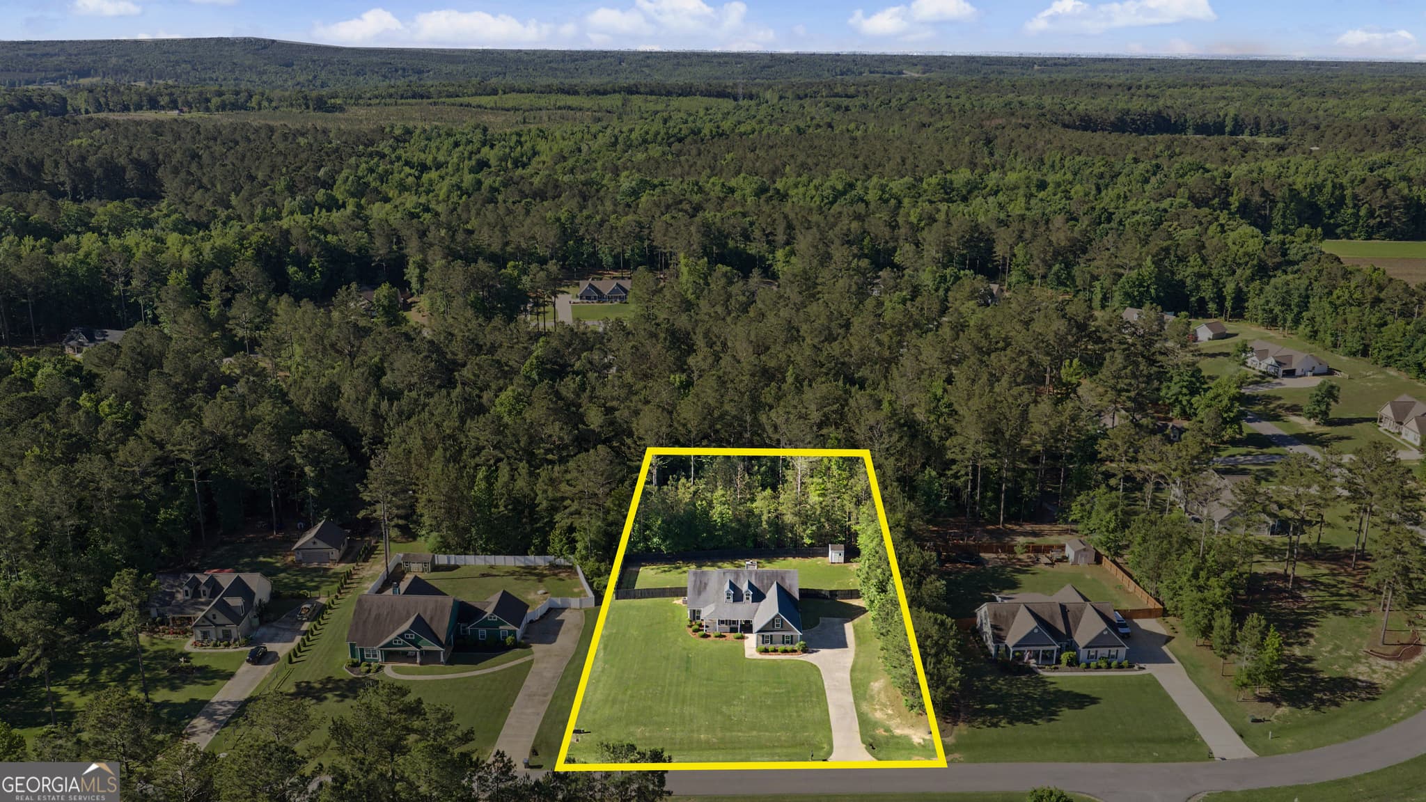 3 bedroom, 2 bathroom, 1,842 sq ft single family residence for sale at 206 Cole Forest Boulevard, Barnesville, GA 30204 — photo 6
