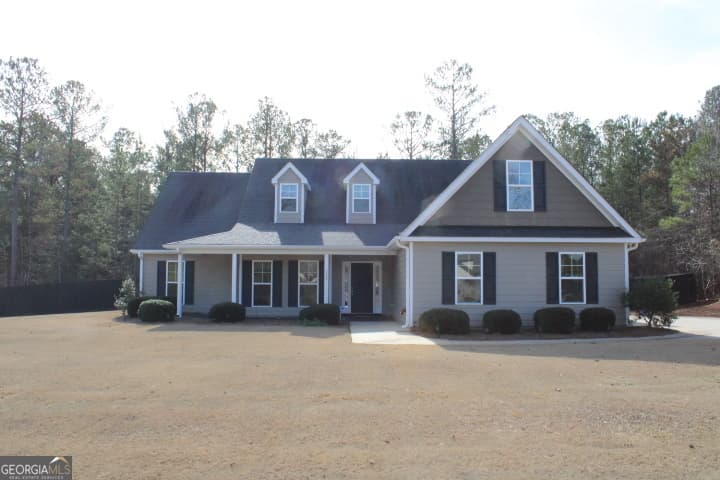 3 bedroom, 2 bathroom, 1,842 sq ft single family residence for sale at 206 Cole Forest Boulevard, Barnesville, GA 30204