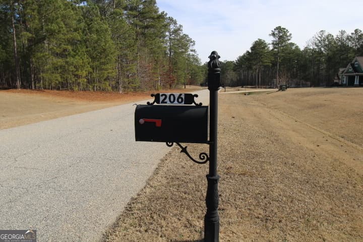 3 bedroom, 2 bathroom, 1,842 sq ft single family residence for sale at 206 Cole Forest Boulevard, Barnesville, GA 30204 — photo 10
