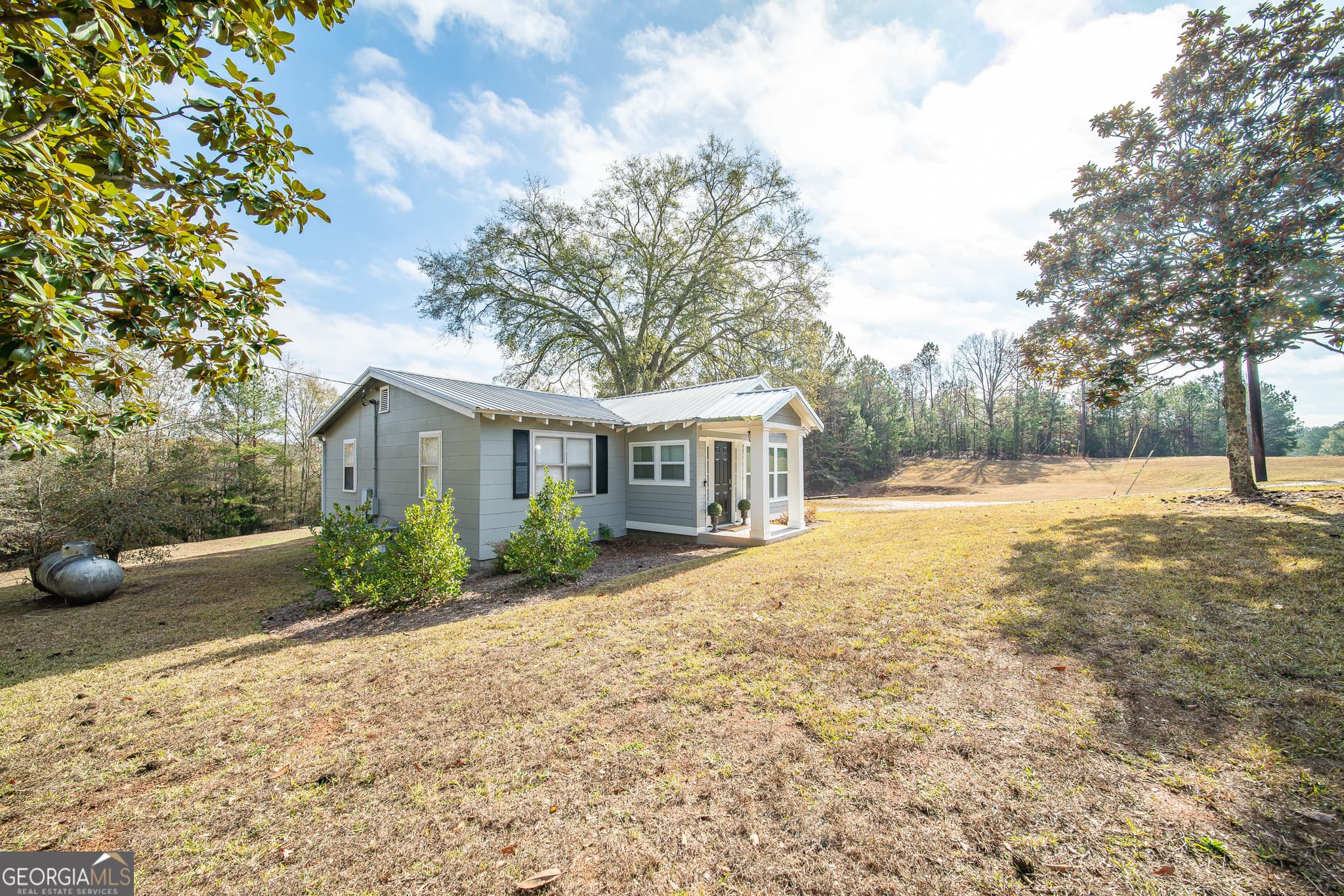 3 bedroom, 2 bathroom single family residence for rent at 161 Calhoun Road, Hamilton, GA 31811 for $5,454 a month — photo 8