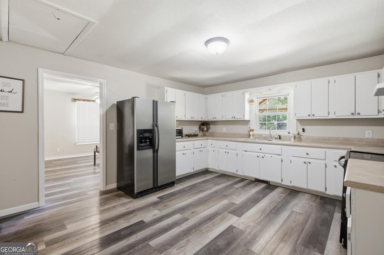 2 bedroom, 1 bathroom, 812 sq ft single family residence for sale at 2112 Halls Valley Road, Trion, GA 30753 — photo 7