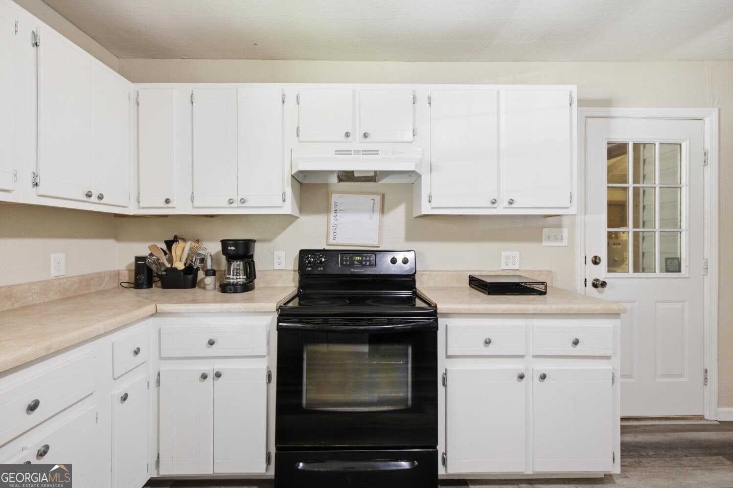 2 bedroom, 1 bathroom, 812 sq ft single family residence for sale at 2112 Halls Valley Road, Trion, GA 30753 — photo 10