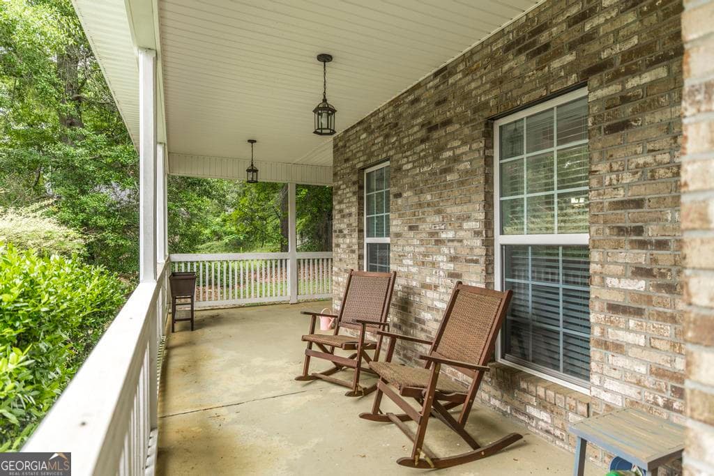 4 bedroom, 2 bathroom, 2,456 sq ft single family residence for sale at 211 Cade Terrace, Warner Robins, GA 31088 — photo 6