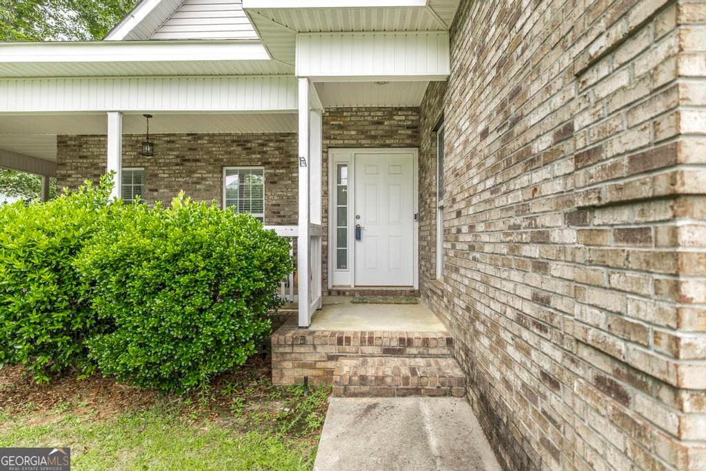 4 bedroom, 2 bathroom, 2,456 sq ft single family residence for sale at 211 Cade Terrace, Warner Robins, GA 31088 — photo 5