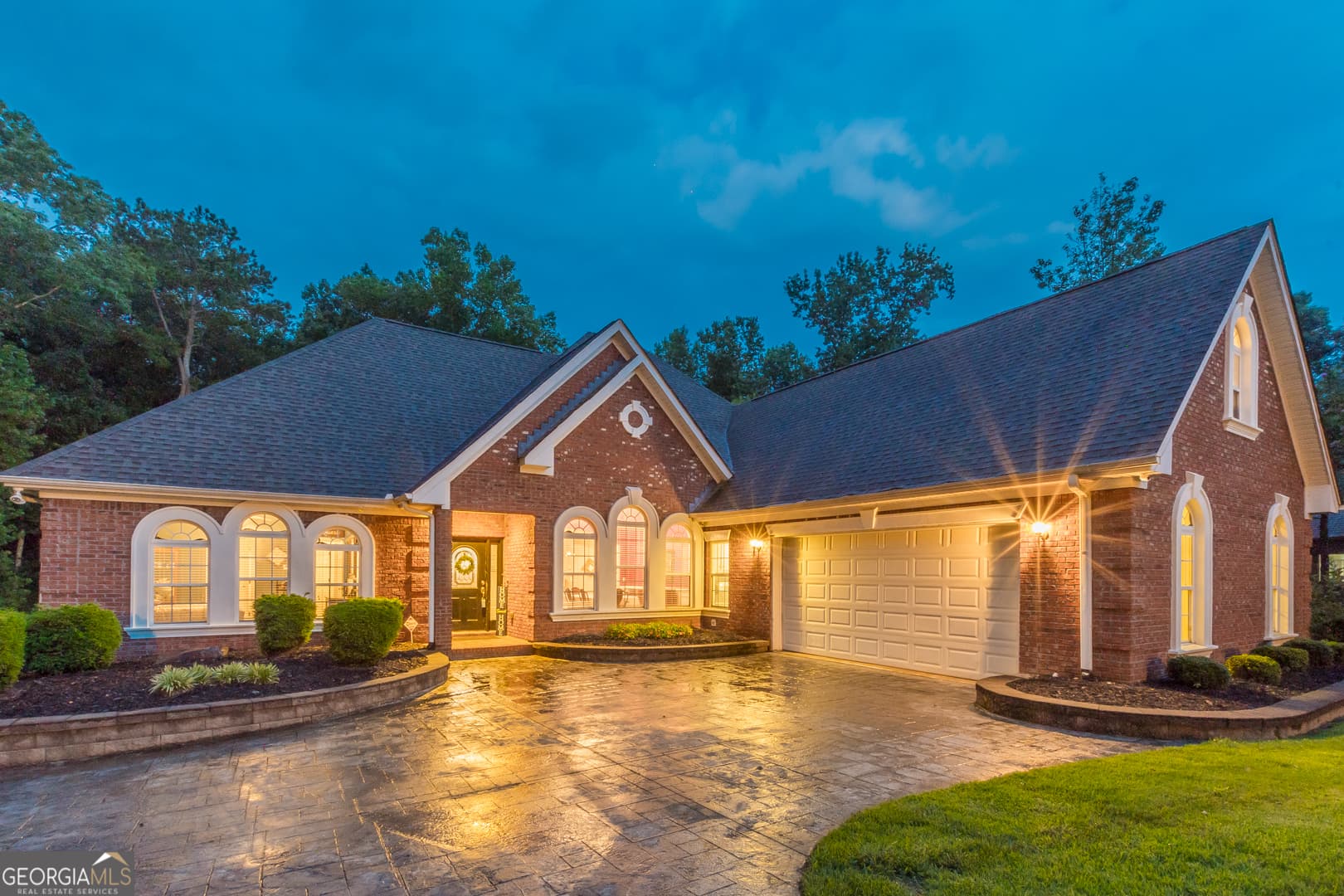 6 bedroom, 4.5 bathroom, 2,876 sq ft single family residence sold at 1617 Holly Ridge Drive, Loganville, GA 30052