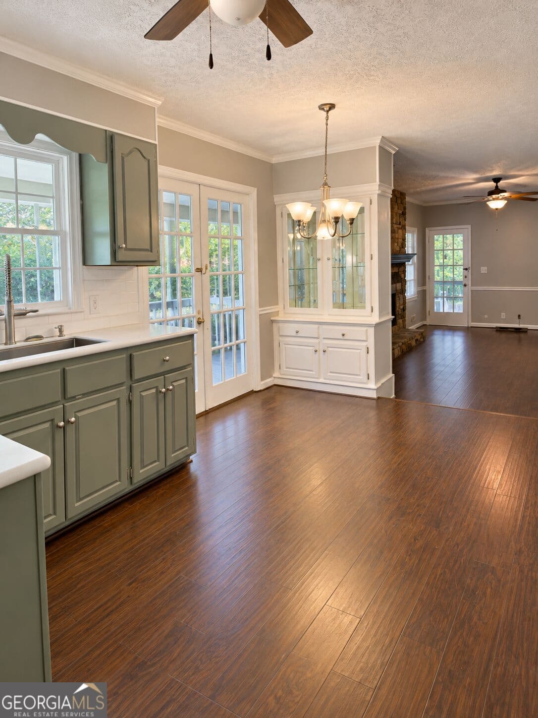 3 bedroom, 2 bathroom, 1,955 sq ft single family residence under contract at 404 Ponderosa Drive, Thomaston, GA 30286 — photo 6