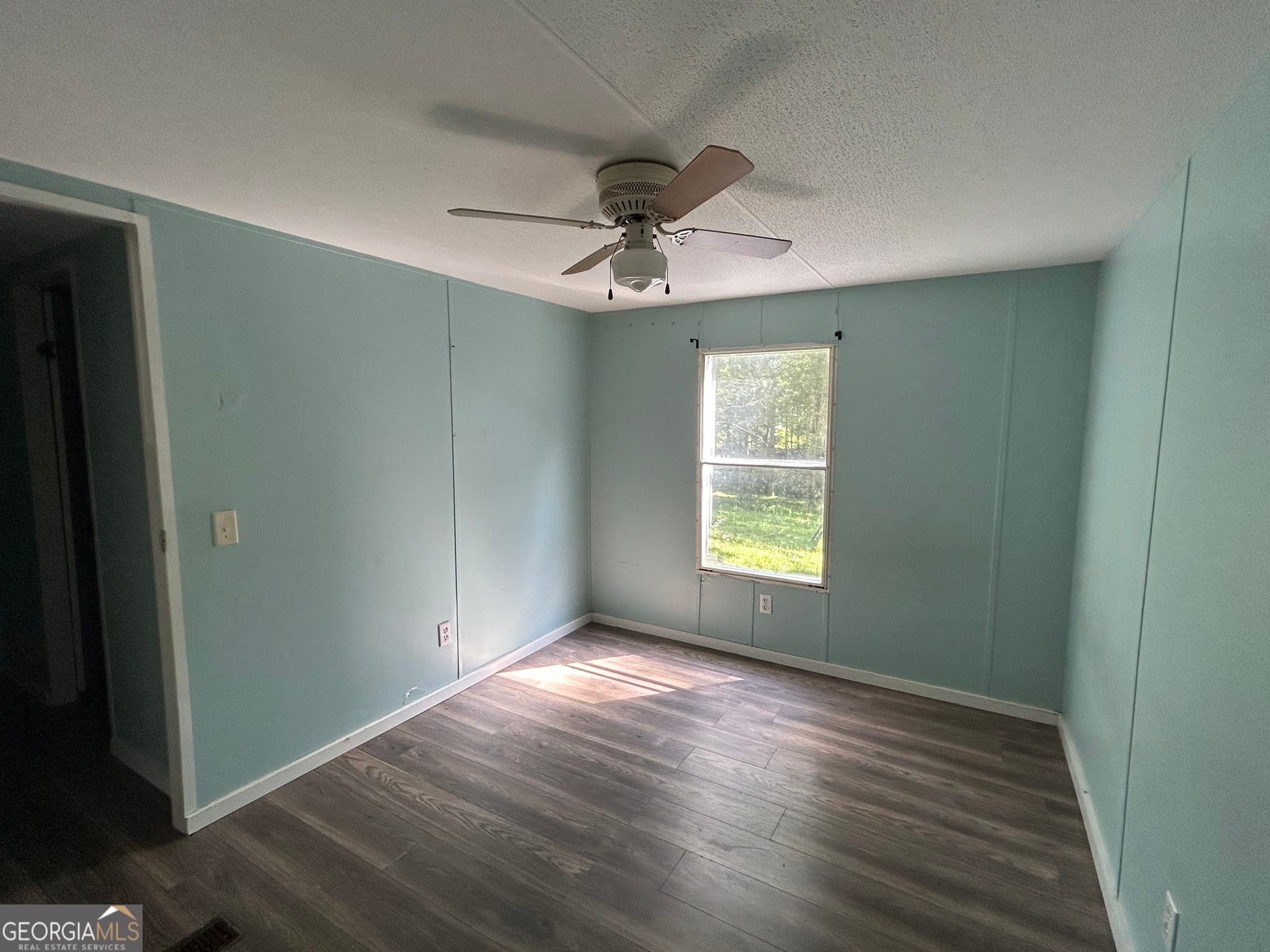 2 bedroom, 1 bathroom, 672 sq ft manufactured home,single family residence for sale at 242 Sunrise Cove, Clarkesville, GA 30523 — photo 9