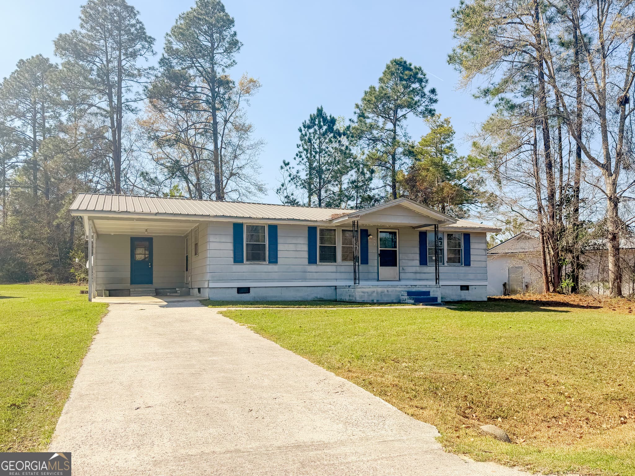 3 bedroom, 1 bathroom, 1,056 sq ft single family residence sold at 123 Hiers Avenue, Sylvania, GA 30467