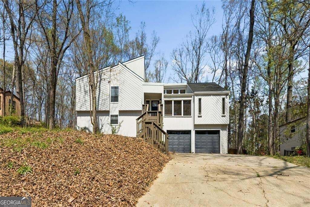 4 bedroom, 3 bathroom, 2,334 sq ft single family residence for sale at 1309 Laurel Cliff Drive, Smyrna, GA 30082
