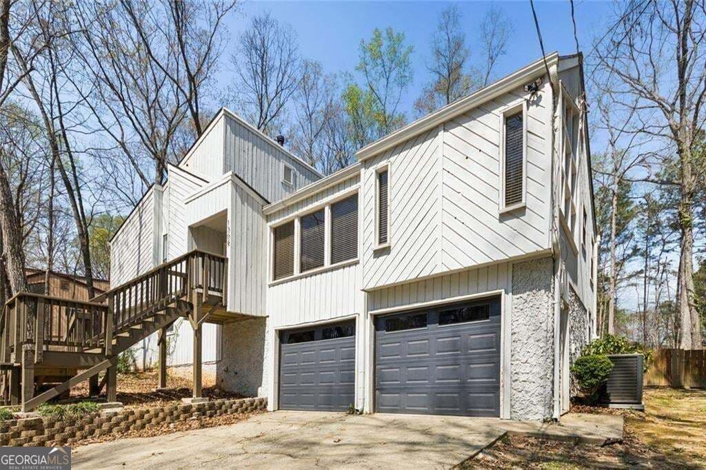 4 bedroom, 3 bathroom, 2,334 sq ft single family residence for sale at 1309 Laurel Cliff Drive, Smyrna, GA 30082 — photo 8
