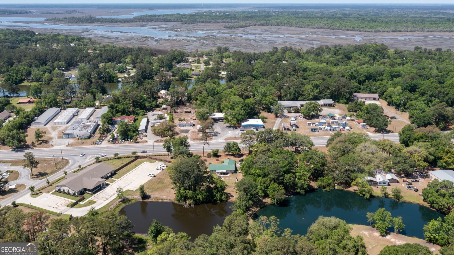 3 bedroom, 2 bathroom, 1,725 sq ft single family residence for sale at 6120 New Jesup Highway, Brunswick, GA 31523 — photo 6