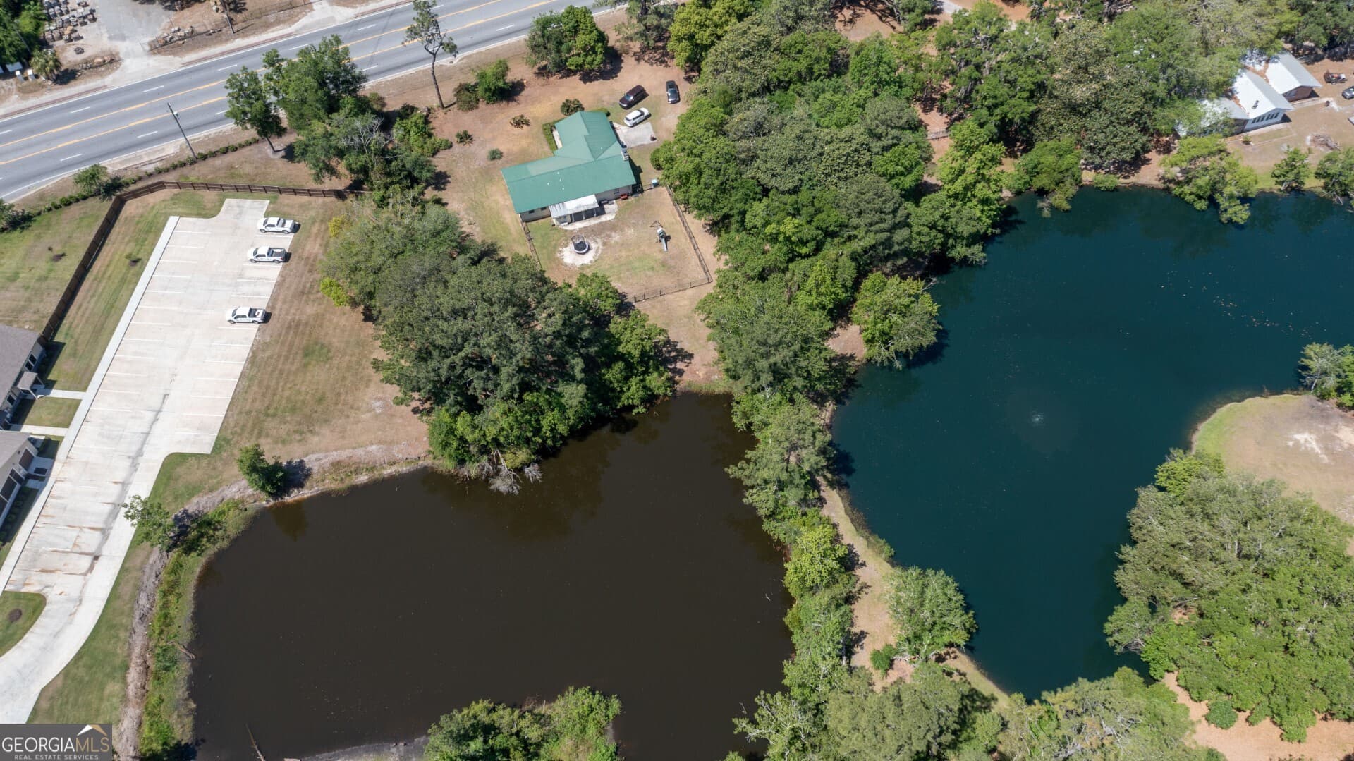 3 bedroom, 2 bathroom, 1,725 sq ft single family residence for sale at 6120 New Jesup Highway, Brunswick, GA 31523 — photo 9