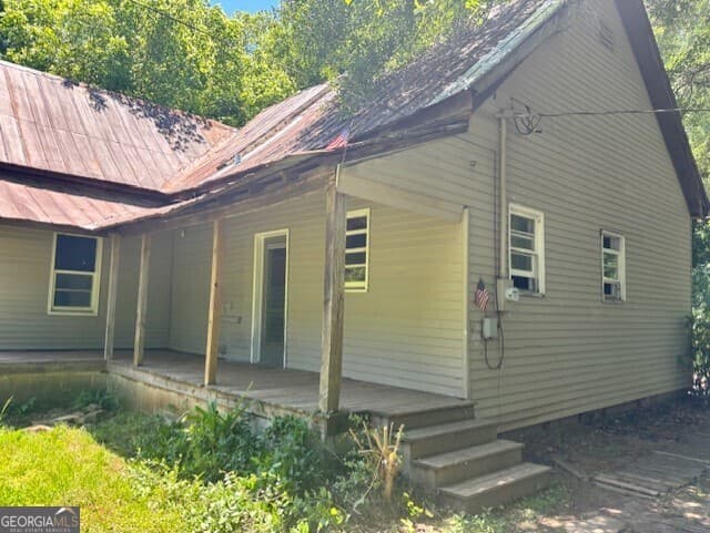 2 bedroom, 1 bathroom, 1,293 sq ft single family residence for sale at 585 Huddleston Road, Fayetteville, GA 30214