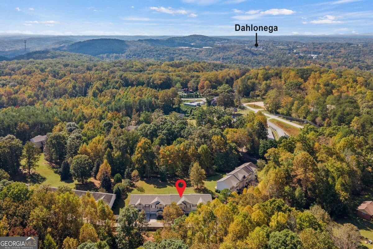 2 bedroom, 2 bathroom, 1,434 sq ft townhouse for sale at 106 Pointe Circle, Dahlonega, GA 30533 — photo 2