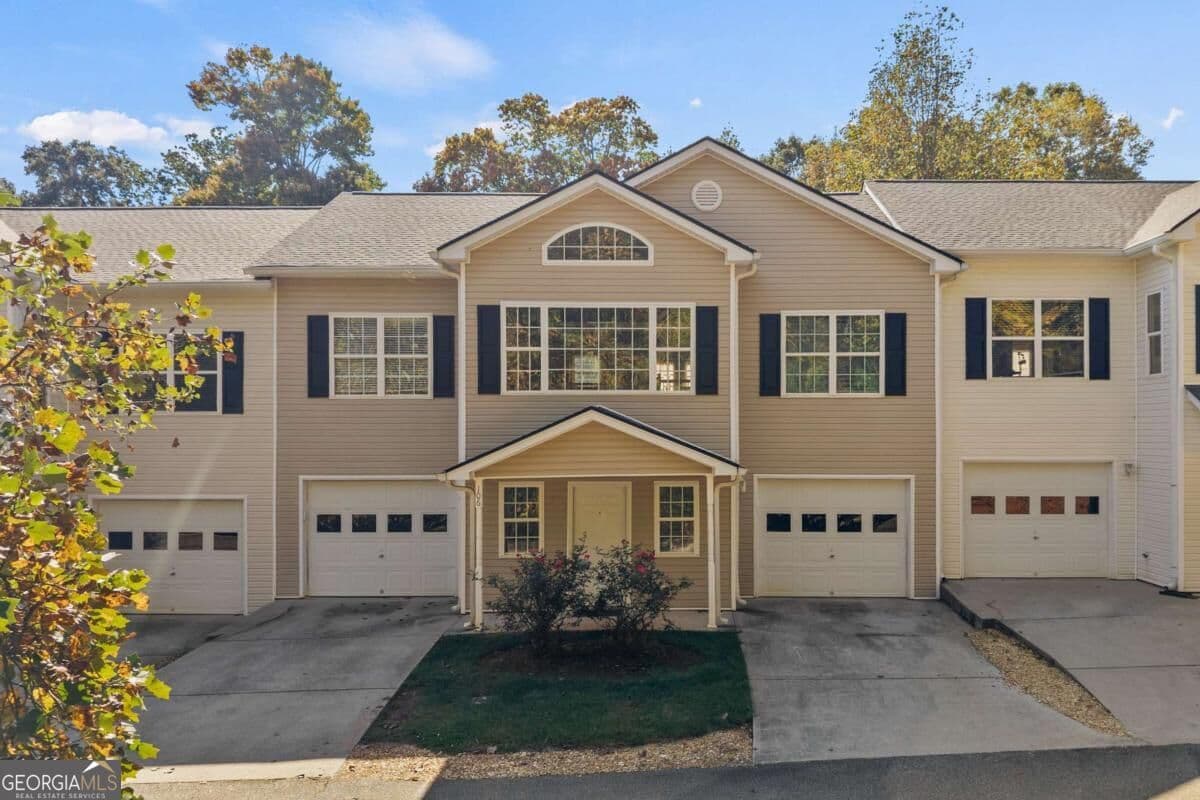 2 bedroom, 2 bathroom, 1,434 sq ft townhouse for sale at 106 Pointe Circle, Dahlonega, GA 30533 — photo 1 of 36