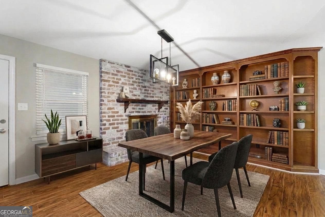 3 bedroom, 2 bathroom, 1,716 sq ft single family residence for sale at 17 Regent Drive, Savannah, GA 31406 — photo 5