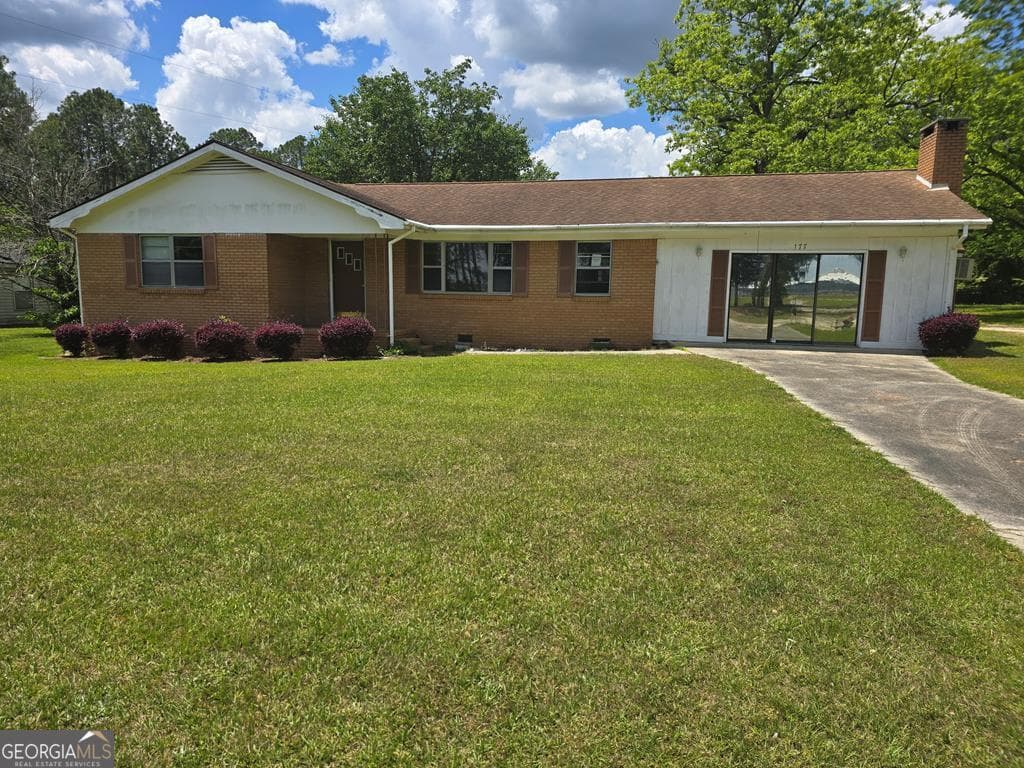 3 bedroom, 2 bathroom, 1,727 sq ft single family residence sold at 177 LONGBRIDGE Road, Helena, GA 31037