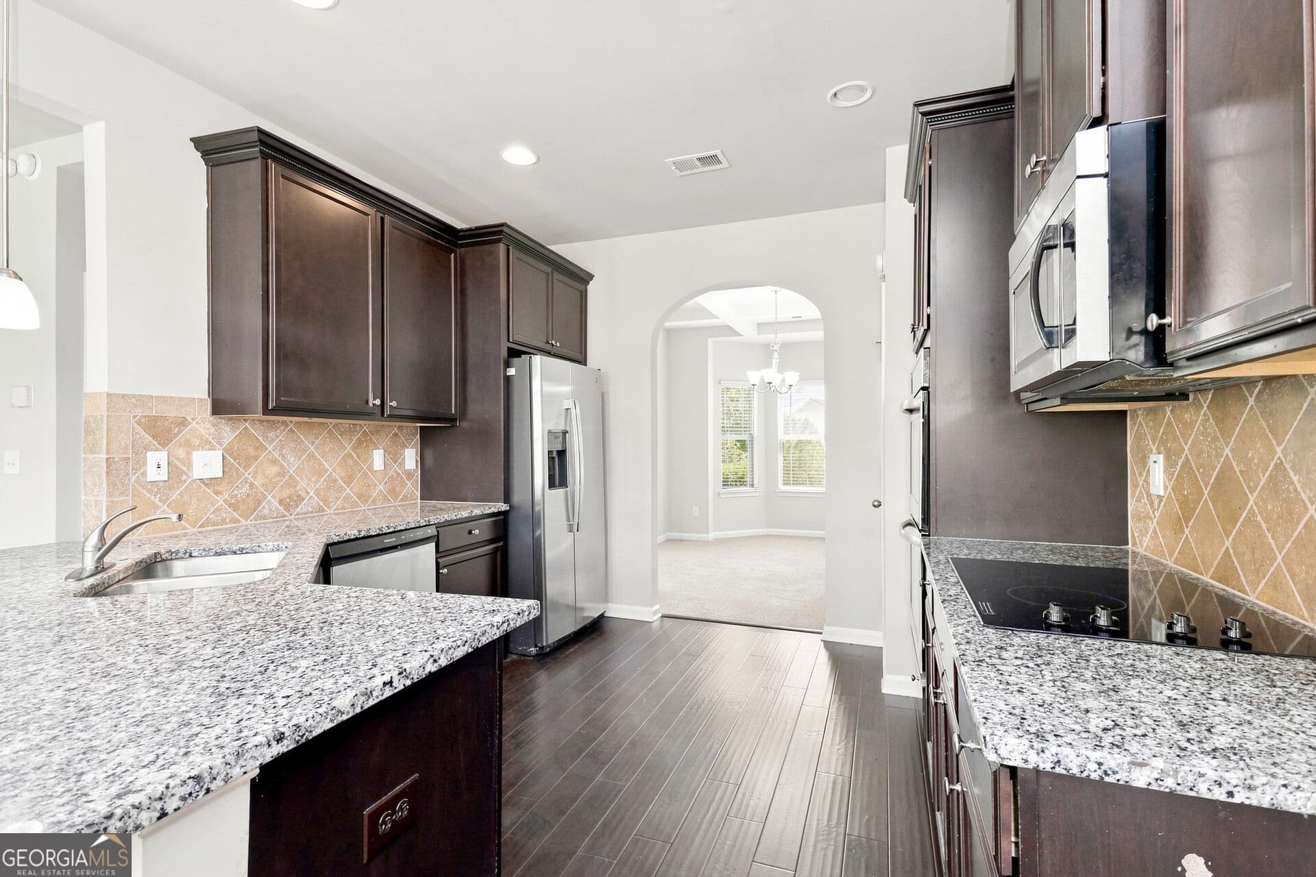 5 bedroom, 3 bathroom, 2,914 sq ft single family residence for sale at 556 Harmony Way, Locust Grove, GA 30248 — photo 5