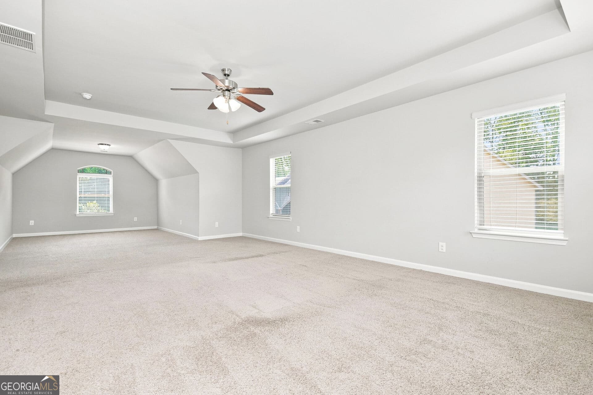 5 bedroom, 3 bathroom, 2,914 sq ft single family residence for sale at 556 Harmony Way, Locust Grove, GA 30248 — photo 9