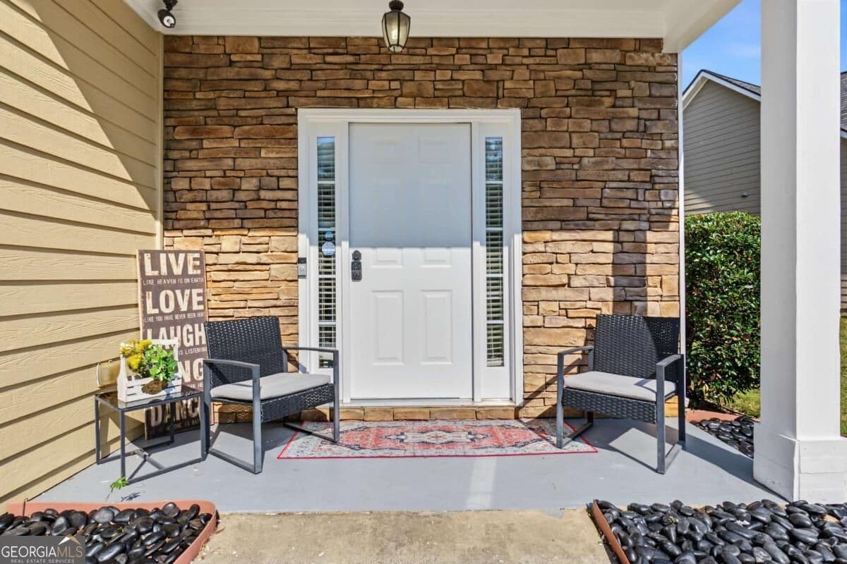 4 bedroom, 2.5 bathroom, 2,066 sq ft single family residence for sale at 1918 Ascot Terrace, Acworth, GA 30102 — photo 2