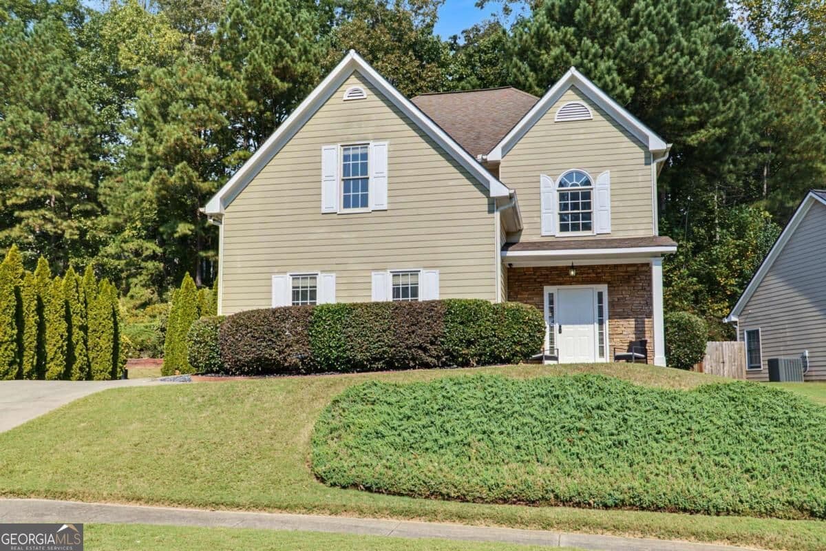 4 bedroom, 2.5 bathroom, 2,066 sq ft single family residence for sale at 1918 Ascot Terrace, Acworth, GA 30102 — photo 1 of 42