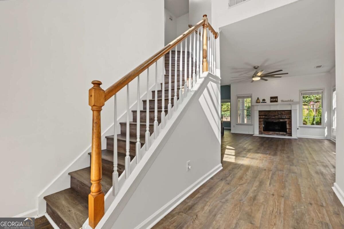 4 bedroom, 2.5 bathroom, 2,066 sq ft single family residence for sale at 1918 Ascot Terrace, Acworth, GA 30102 — photo 4