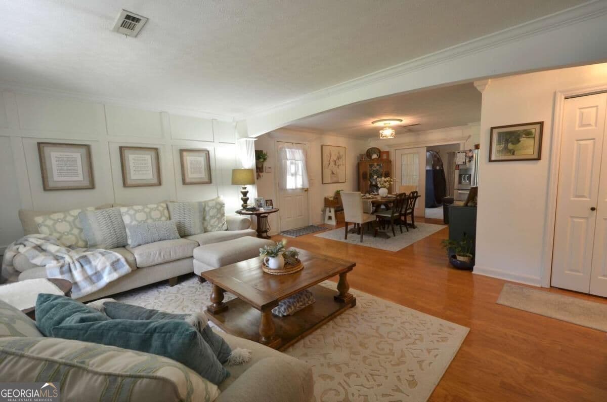 3 bedroom, 2 bathroom, 1,524 sq ft single family residence under contract at 1222 5th Avenue, Eastman, GA 31023 — photo 3