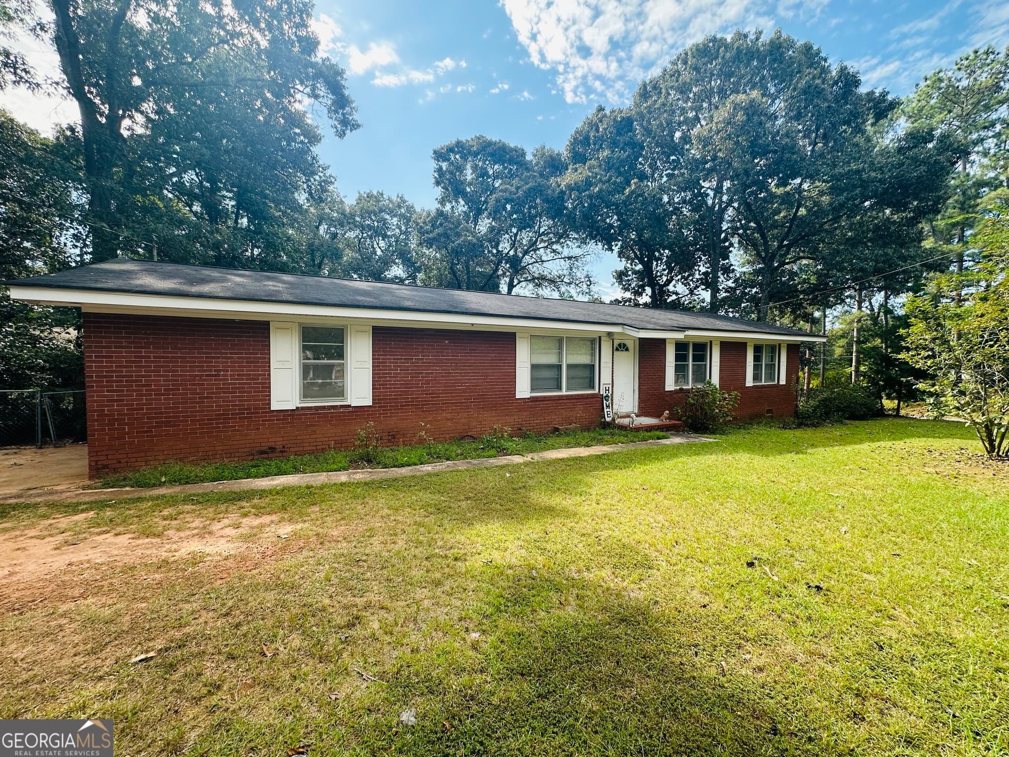 3 bedroom, 2 bathroom, 1,581 sq ft single family residence for sale at 105 Hemlock Street, Warner Robins, GA 31093 — photo 1 of 22