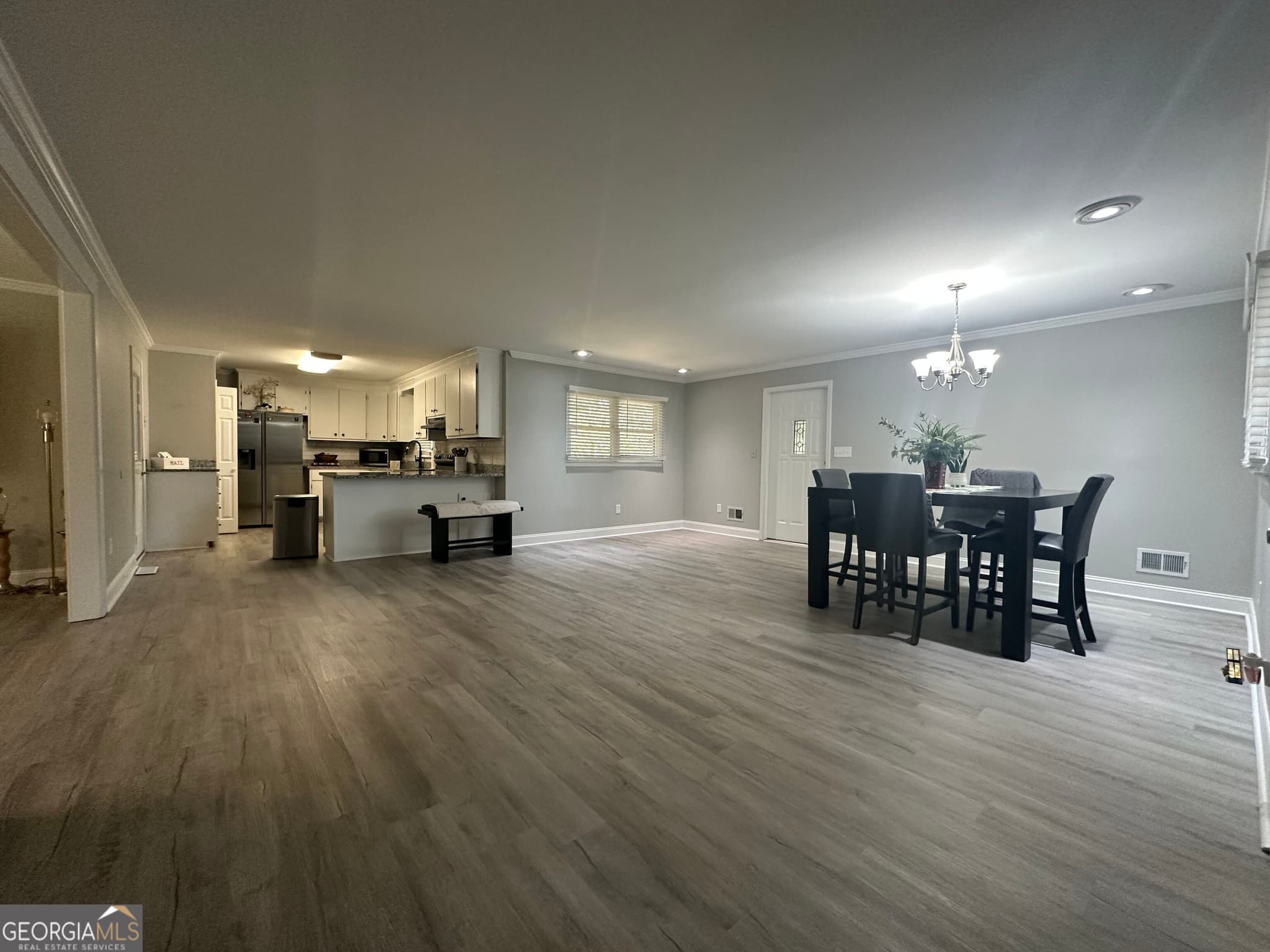 3 bedroom, 2 bathroom, 1,581 sq ft single family residence for sale at 105 Hemlock Street, Warner Robins, GA 31093 — photo 4