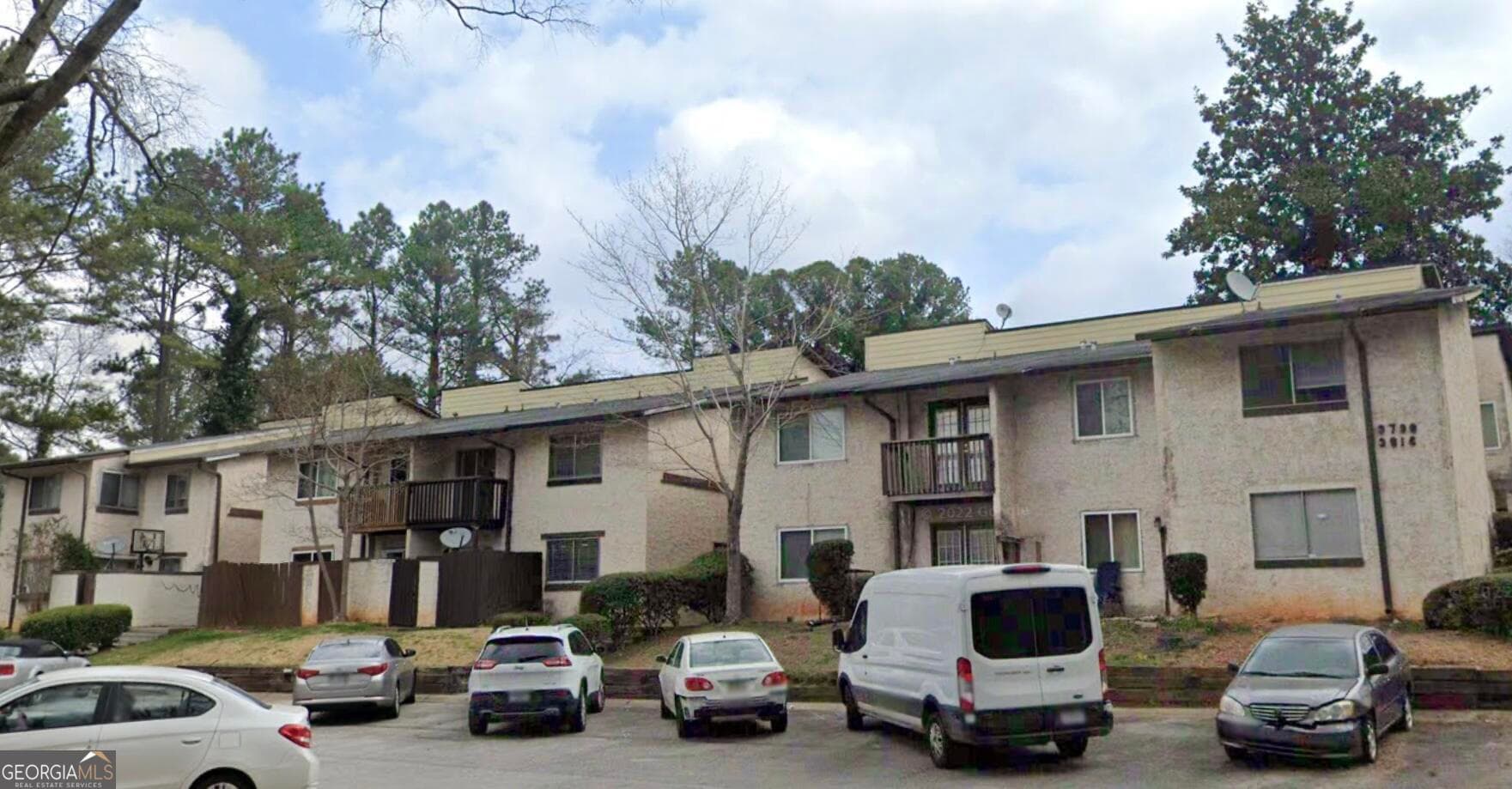 3 bedroom, 3 bathroom, 1,496 sq ft townhouse for sale at 3834 Kensingwood Trace, Decatur, GA 30032 — photo 1 of 26