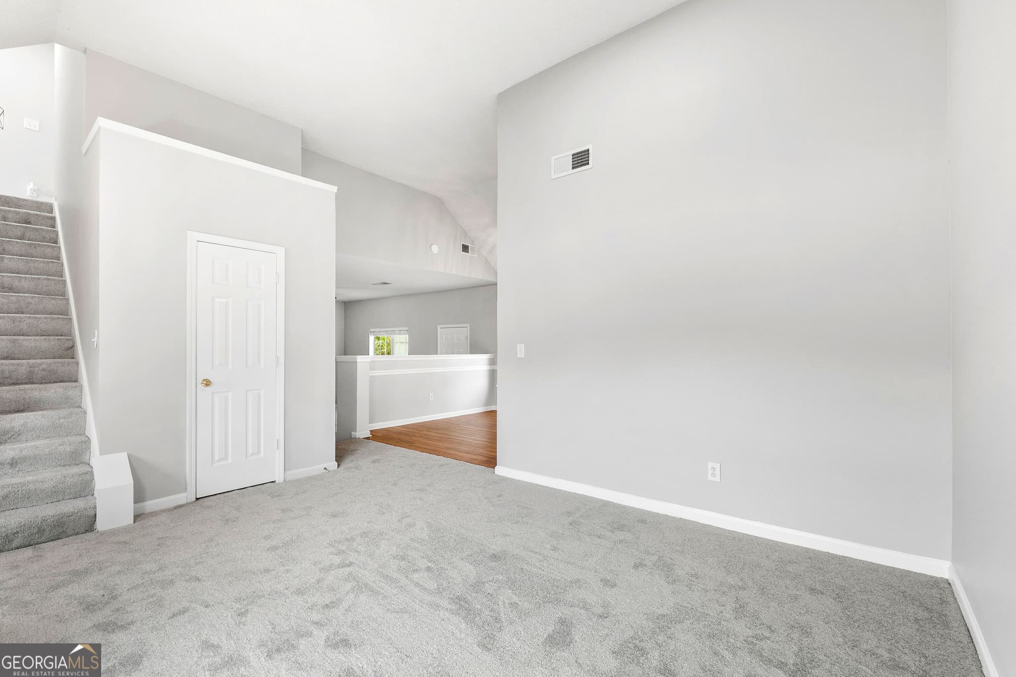 6 bedroom, 2.5 bathroom, 1,684 sq ft single family residence for sale at 3129 Stonebridge Creek Drive, Lithonia, GA 30058 — photo 6